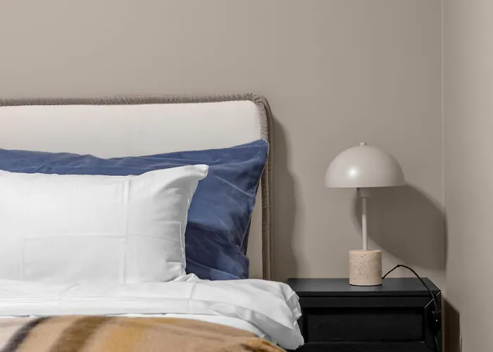 Northstay - Terrace, Free Parking, Two Bathrooms, Sleeps 8 Дом отдыха *