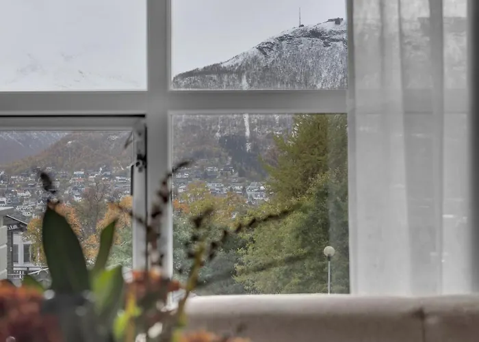 Northstay - Terrace, Free Parking, Two Bathrooms, Sleeps 8 Σπίτι διακοπών