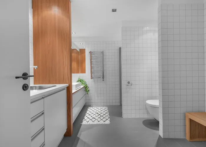 Northstay - Terrace, Free Parking, Two Bathrooms, Sleeps 8 Σπίτι διακοπών *